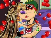 Monster High Kissing